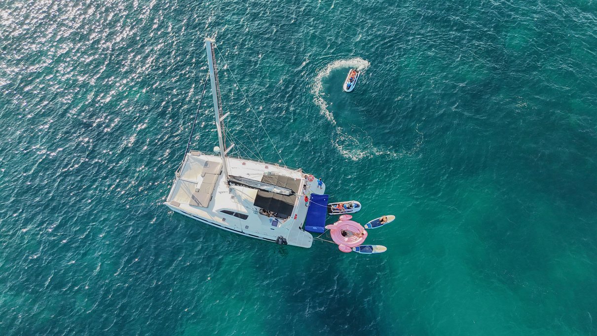 Sailing Catamaran 52′